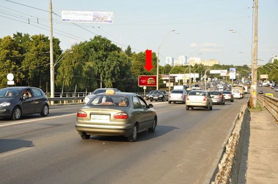 Фото рекламной плоскости по адресу Победы пр., возле боулинг клуба "Страйк", в сторону ст. м. "Берестейская"