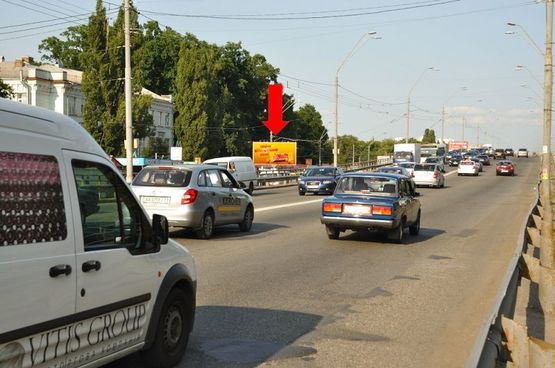 Фото рекламної площини за адресою Победы пр., 86, ст. м. "Нивки", в центр