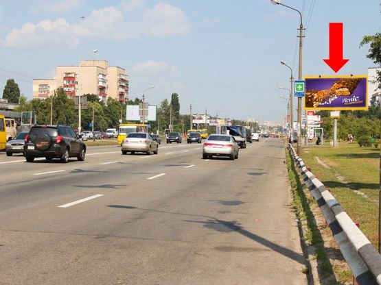 Фото рекламної площини за адресою Братиславская ул., 36-2, в сторону Лесной пр.