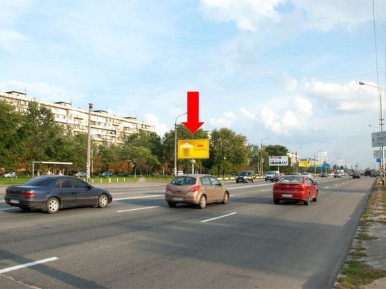 Фото рекламной плоскости по адресу Братиславская ул., 36-2, в сторону Броварской пр.