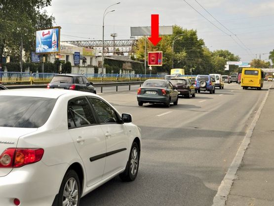 Фото рекламной плоскости по адресу Освободителей пр., 9, в сторону Перова бул.
