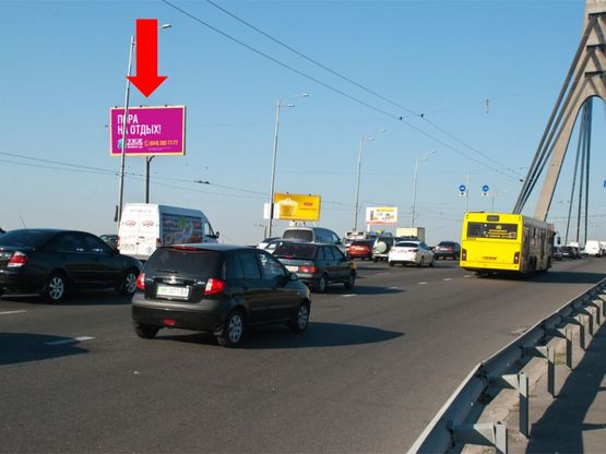 Фото рекламної площини за адресою Ватутина пр., 130м до остановки "парк Дружбы Народов", в сторону р-н Петровка