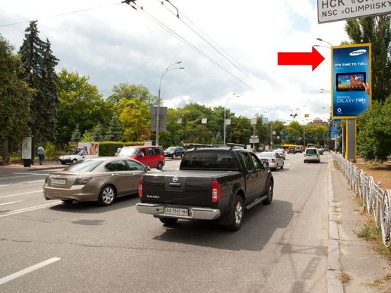 Фото рекламной плоскости по адресу Соломенская пл., 150м до поворота на Воздухофлотский пр., в сторону Воздухофлотский пр.