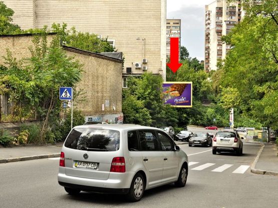Фото рекламной плоскости по адресу Кургановская ул. / Дружбы народов бул., съезд на Дружбы народов бул.