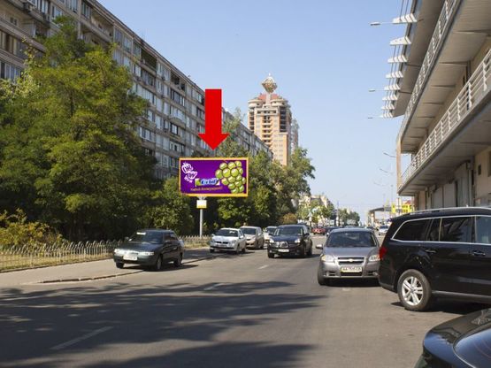 Фото рекламной плоскости по адресу Оболонский пр., 15, ТРЦ "Dream Town", в конце дома