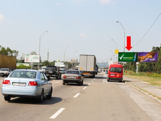 Фото рекламной плоскости по адресу Броварской пр., ст. м. "Черниговская", в центр, левая
