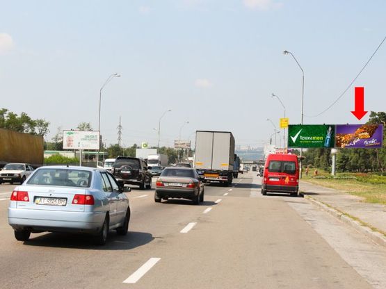 Фото рекламной плоскости по адресу Броварской пр., ст. м. "Черниговская", в центр, правая