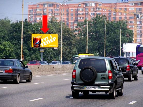 Фото рекламной плоскости по адресу Глушкова пр. / ВДНХ, ст. м. "Выставочный центр", в центр