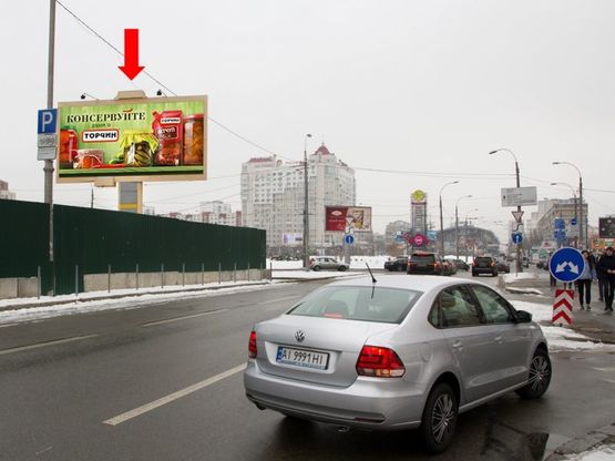 Фото рекламної площини за адресою Оболонский пр., 21, ст. м. "Минская", ТРЦ "Dream Town", "McDonald's"