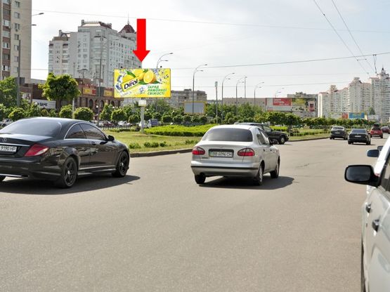 Фото рекламной плоскости по адресу Тимошенко ул., 18, разделитель, в сторону ст. м. "Минская"