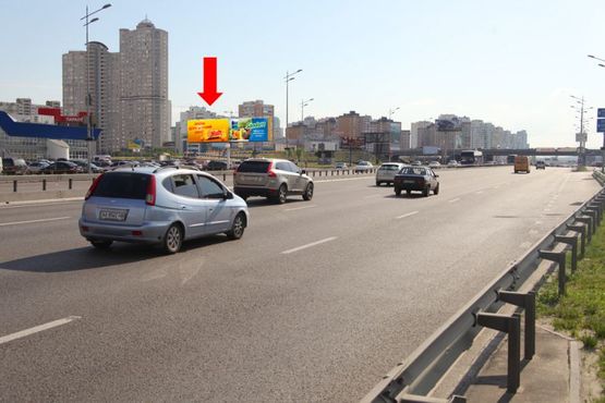 Фото рекламной плоскости по адресу Бажана пр. / Руденко ул., ст. м. "Позняки", в сторону мост Южный, левая