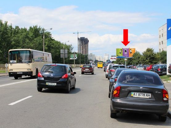 Фото рекламної площини за адресою Харьковское шоссе, СТО "Toyota", в сторону Дарницкая пл. (бывш. Ленинградская пл.)