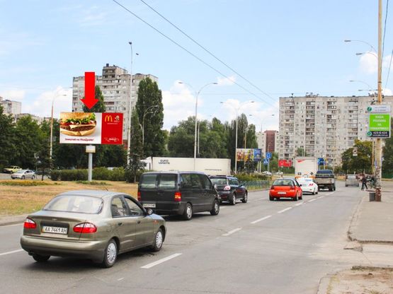 Фото рекламной плоскости по адресу Героев Днепра ул., 6, в сторону ст. м. "Оболонь"