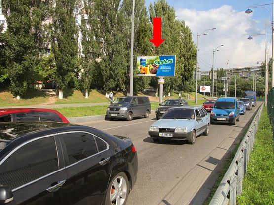 Фото рекламної площини за адресою Зодчих ул., 44, возле рынка "Борщаговский", конечной скоростного трамвая, в сторону Курбаса пр.