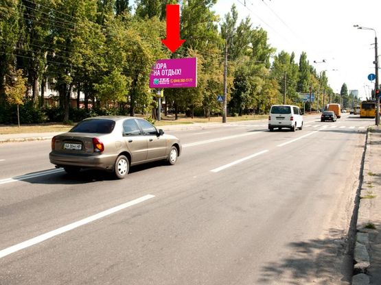 Фото рекламной плоскости по адресу Гречко ул., 8, в сторону ст. м. "Нивки"