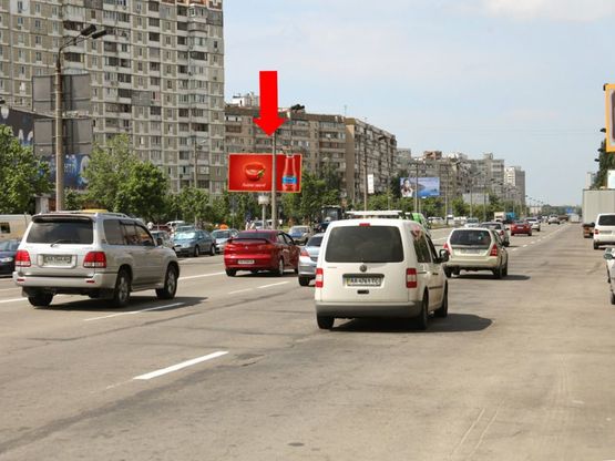 Фото рекламной плоскости по адресу Ревуцкого ул., 38 / Кошица ул., в сторону Харьковское шоссе