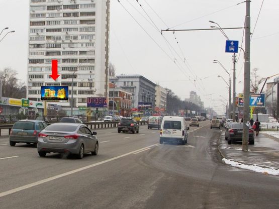 Фото рекламной плоскости по адресу Победы пр., 25, рядом "Интертоп", "Фокстрот", из центра