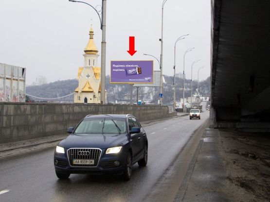 Фото рекламной плоскости по адресу Набережно-Крещатицкая ул., 18, в центр