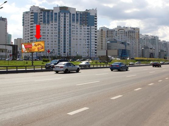 Фото рекламної площини за адресою Бажана пр. / Гришка ул., за McDonald's, ст. м. "Позняки", в центр, правый
