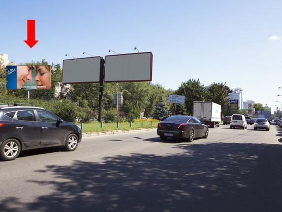 Фото рекламной плоскости по адресу Дегтяревская ул., 42, разделитель, возле АЗС "Amic", офиса "Киевстар", в сторону ст.м. "Лукьяновская