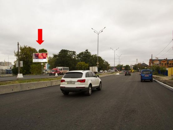 Фото рекламной плоскости по адресу Палладина пр., возле супермаркета "Эпицентр", 250м до супермаркетов "Ашан", "Novus"