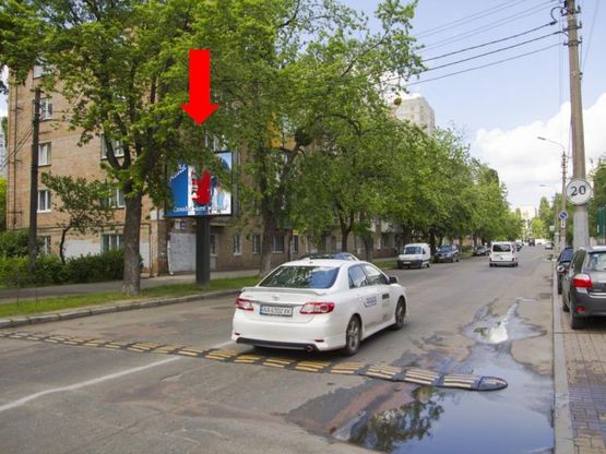 Фото рекламной плоскости по адресу Головко ул., 6 - ул. Гайсинская, напротив школы "Афины", в сторону ул. Соломенской