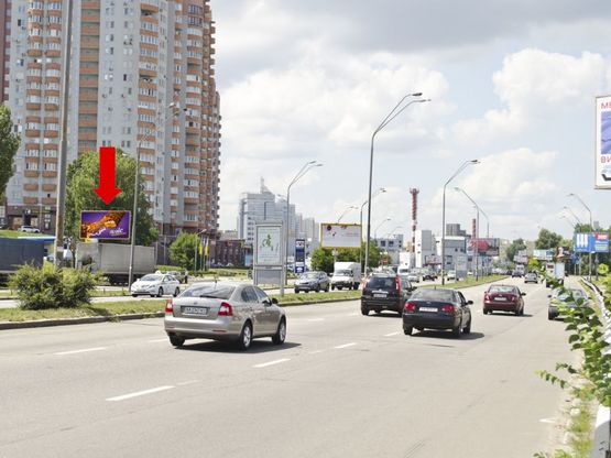 Фото рекламної площини за адресою Саперно-Слободская ул., возле Феодосийский пер., в сторону Демеевская пл. (бывш. Московская пл.)