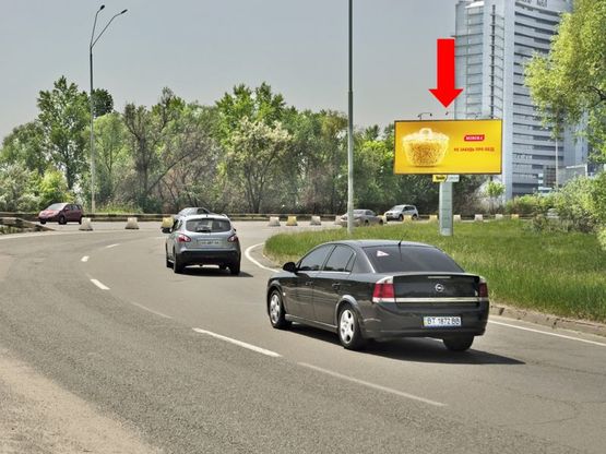 Фото рекламної площини за адресою Заболотного ул., выезд на мост со Столичное шоссе, перед ТРЦ "ART Mall", в сторону Одесская пл.