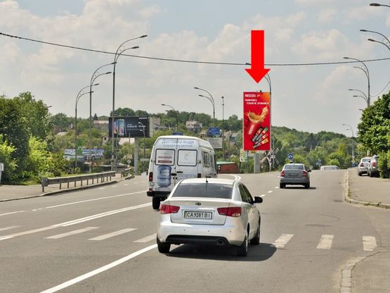 Фото рекламної площини за адресою Кировоградская ул., 114, разделитель, в сторону Лобановского пр. (бывш. Краснозвездный пр.)