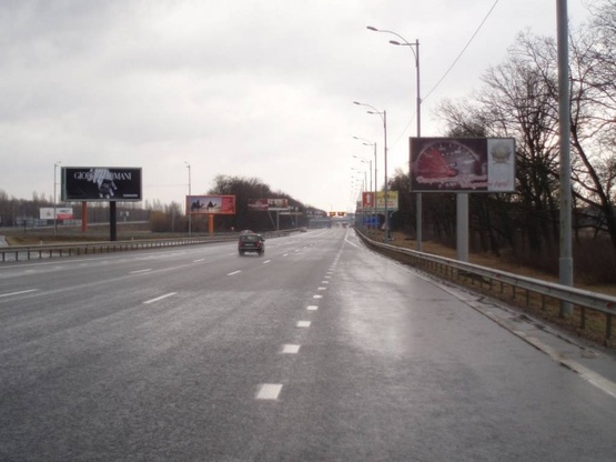 Фото рекламной плоскости по адресу Бориспольская трасса - 15 ( в  Аэропорт, справа)