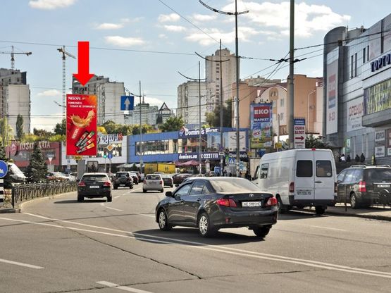 Фото рекламной плоскости по адресу Огиенка ул. (бывш. Лукашевича ул.), 4, разделитель, в сторону Липковского ул. (бывш. ул. Урицкого)