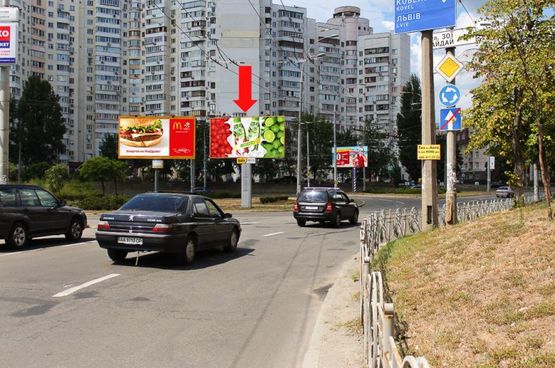 Фото рекламной плоскости по адресу Тимошенко ул. / Гайдай ул., клумба, в сторону Героев Днепра ул.