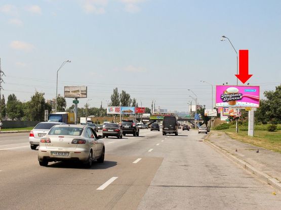 Фото рекламной плоскости по адресу Броварской пр., 850м от ст. м. "Лесная", в сторону ст. м. "Черниговская"