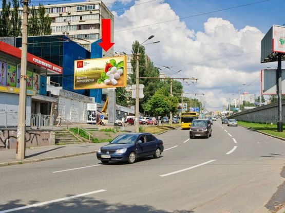 Фото рекламної площини за адресою Дружбы Народов бул., 145/ 1, заезд на пл. Лыбидскую, в сторону ст. м "Дружбы Народов"