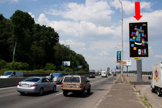 Фото рекламной плоскости по адресу Набережное шоссе, 600м от ст. м. "Днепр", в сторону Почтовая пл.