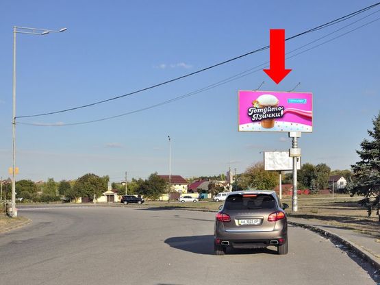 Фото рекламної площини за адресою Столичное шоссе / Заболотного ул., разделитель, в сторону Столичное шоссе