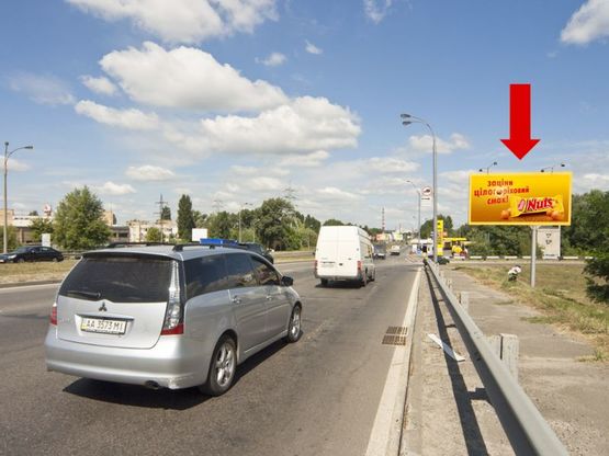 Фото рекламної площини за адресою Богатырская ул. / Оболонский пр., в сторону Луговая ул.
