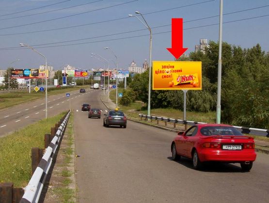 Фото рекламної площини за адресою Оболонский пр., съезд с Богатырской ул. на Оболонский пр., в cторону ст. м. "Оболонь"