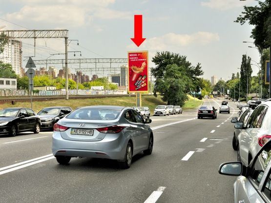 Фото рекламной плоскости по адресу Гринченко ул., 8, в сторону Саперно-Слободская ул.