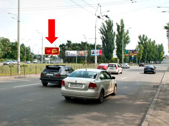Фото рекламной плоскости по адресу Освободителей пр. / Строителей ул., в сторону Броварской пр.