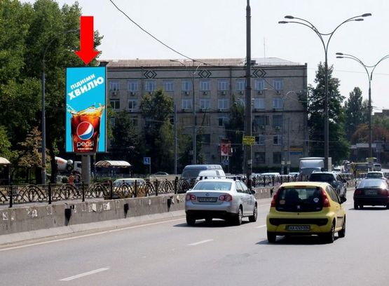 Фото рекламной плоскости по адресу Телиги ул. / Дорогожицкая ул., в сторону ст. м. "Шулявская"