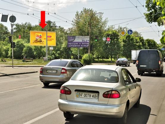 Фото рекламної площини за адресою Воздухофлотский пр. / Винницкая ул., на светофоре, в сторону аэропорт "Киев"