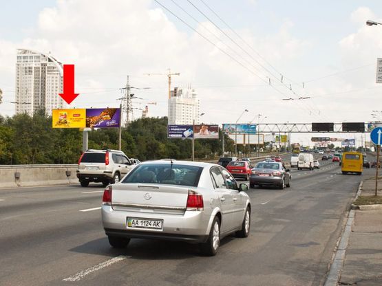 Фото рекламної площини за адресою Бандеры пр. (бывш. Московский пр.), 400м от развязки с Героев Сталинграда пр., левый, в сторону мост Московский