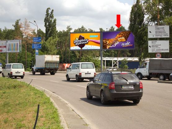 Фото рекламної площини за адресою Харьковская пл., на кольце, в сторону Борисполя, правая