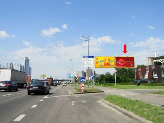 Фото рекламной плоскости по адресу Бажана пр., 100м до заезда на Днепровская Набережная, в сторону мост Южный, правая