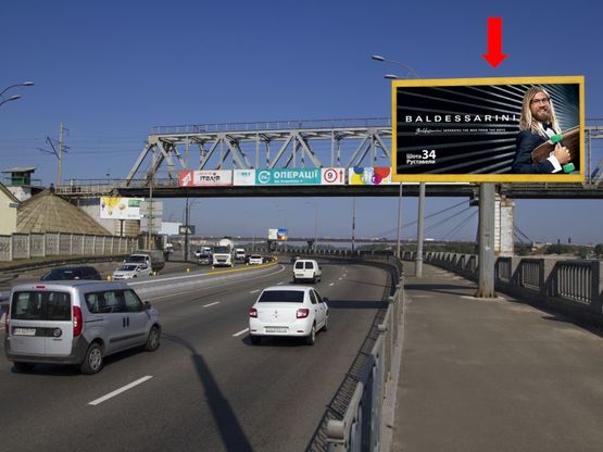 Фото рекламної площини за адресою Набережно-Рыбальская ул., 50м от перекрестка с Электриков ул., в сторону Оболони, мост Московский