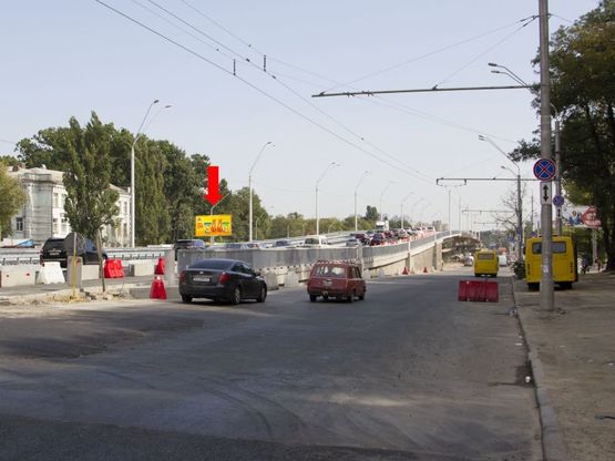 Фото рекламної площини за адресою Победы пр., 86, ст. м. "Нивки", в центр
