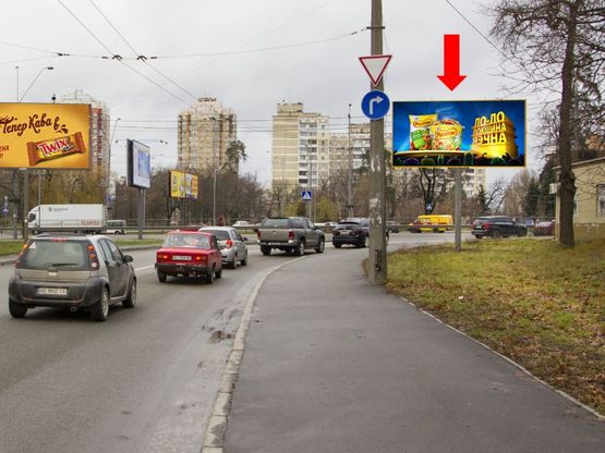 Фото рекламної площини за адресою Победы пр., 123, возле завода "Каштан", в сторону ст. м. "Житомирская"