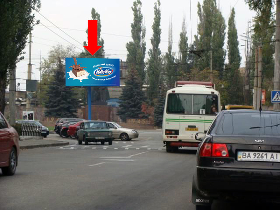 Фото рекламной плоскости по адресу Чикаленко ул. (бывш. Медведева ул.) / Шевченко ул., 1, Государственный Педагогический Университет