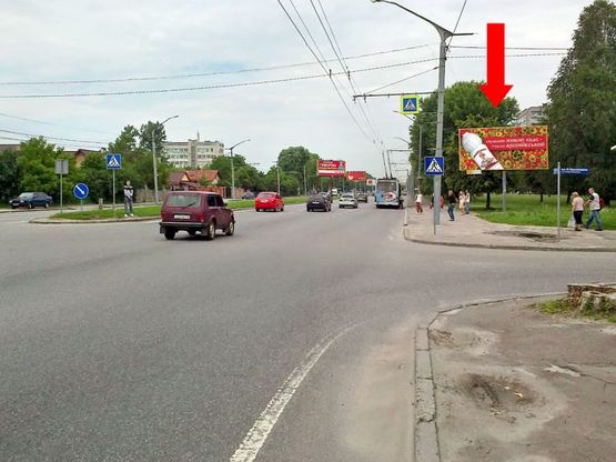 Фото рекламной плоскости по адресу Стрыйская ул., 61, со стороны ТЦ "Кингкрос", в центр
